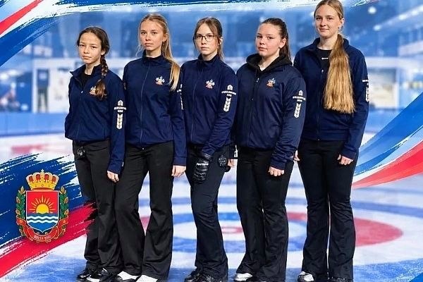 Сочинские спортсменки стали бронзовыми призёрами всероссийских соревнований по керлингу